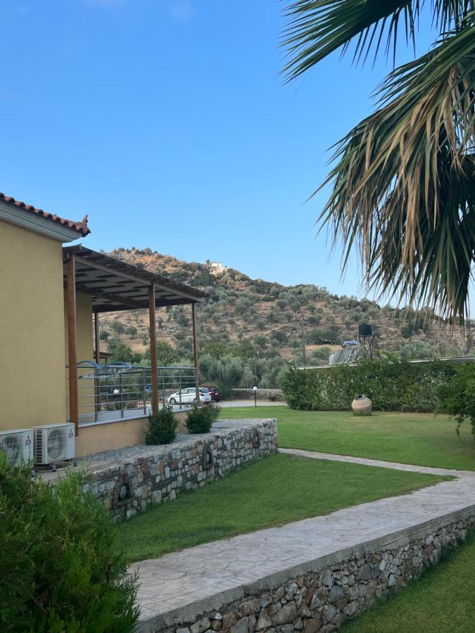 Andriotis Rooms & Houses