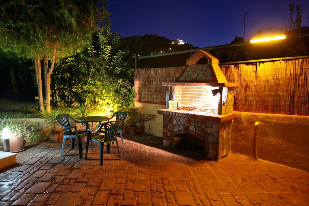 Andriotis Rooms & Houses